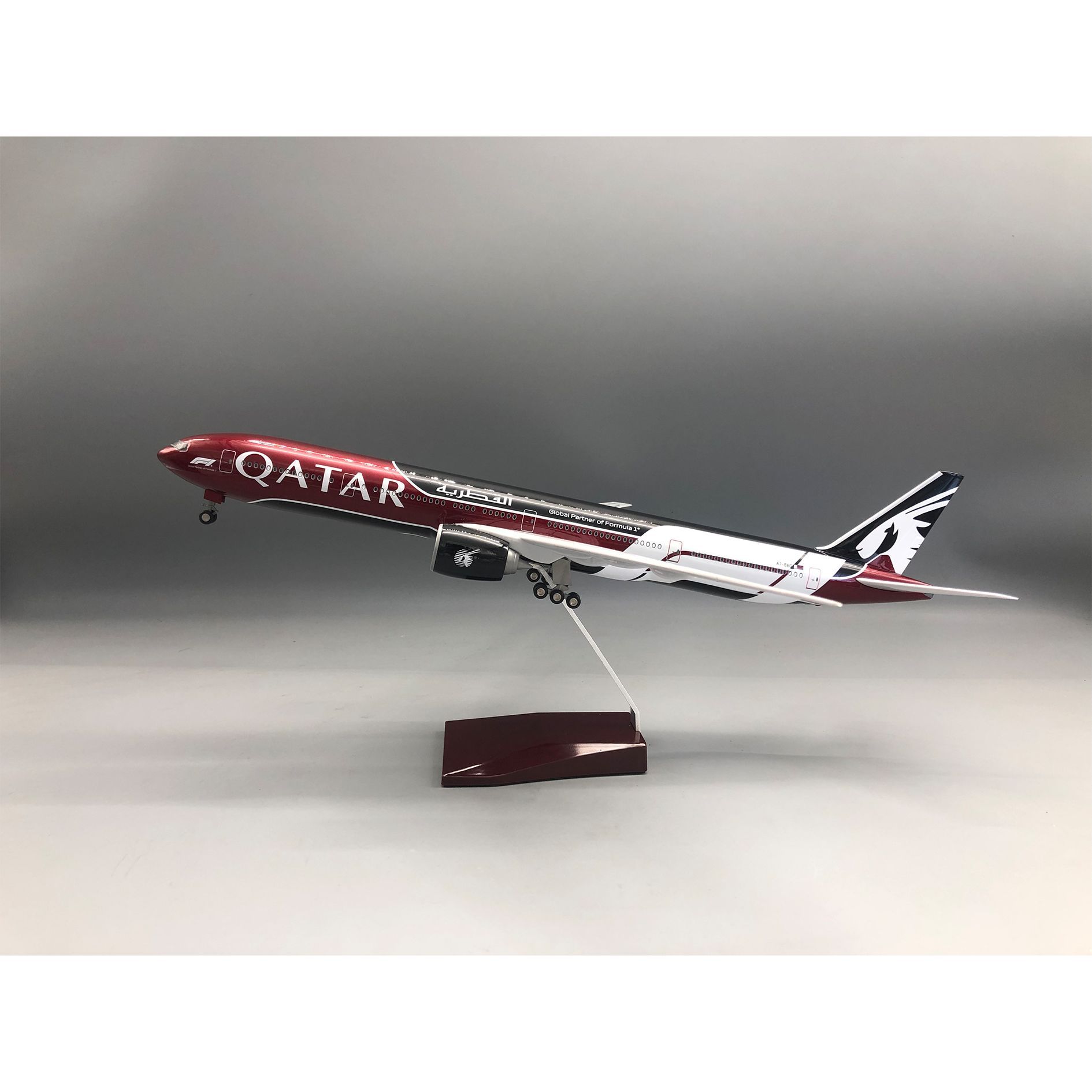 Home Decor Qatar - Modelo de Avión B777-300 Qatar, Aviones